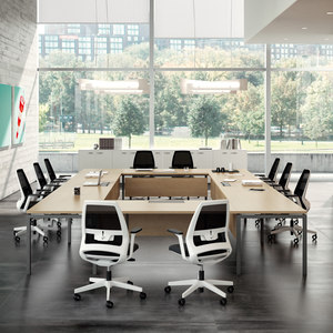 Oxygen | Meeting Table