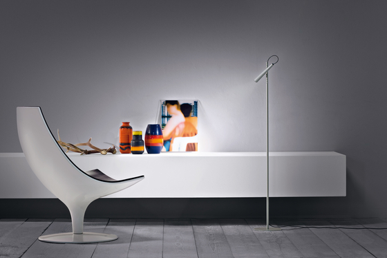 Magneto Standleuchte schwarz | Standleuchten | Foscarini