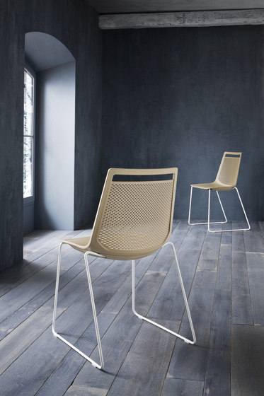 Akami BL | Armchairs | Gaber