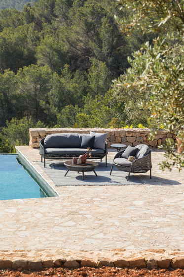 AHNDA coffee table | Tavolini bassi | DEDON