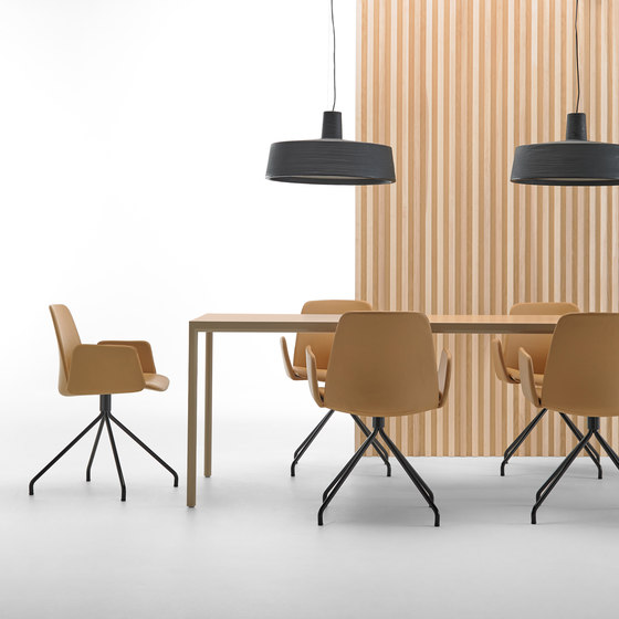Unnia Tapiz | Bar stools | Inclass