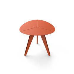 Loo triangular table | Mesas comedor | Matière Grise