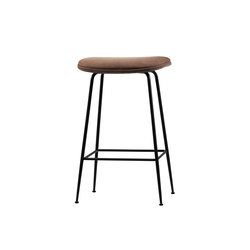 Beetle Counter Stool | Taburetes de bar | GUBI