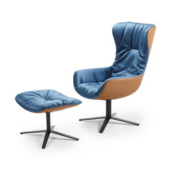 Leya | Wingback Chair mit Fußkreuz & Ottoman | Armchairs | FREIFRAU MANUFAKTUR