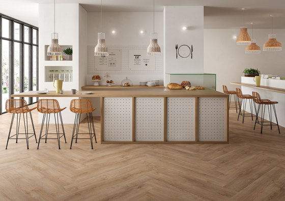 Moduleo 55 Woods | Chester Oak 24229 | Synthetic panels | IVC Commercial