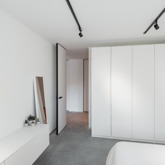 Portapivot 4245 | Single door | Internal doors | PortaPivot
