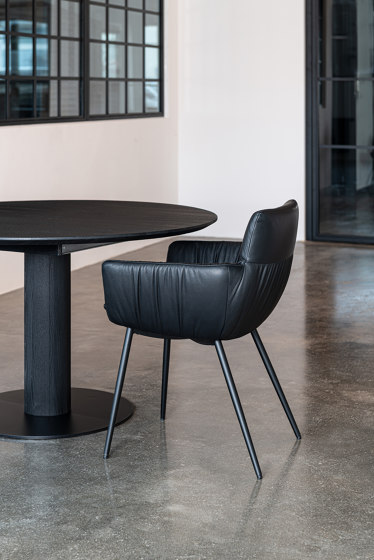 FAYE CASUAL
Side chair with armrests | Chairs | KFF