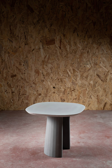 Fusto Pedestal | Stehtische | Forma & Cemento