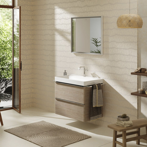 hansgrohe Xelu Q Tall cabinet Natural Oak 400/350, door hinge right | Wall cabinets | Hansgrohe