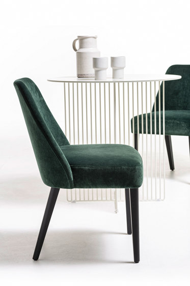 Velour easy armchair | Sillas | La Cividina