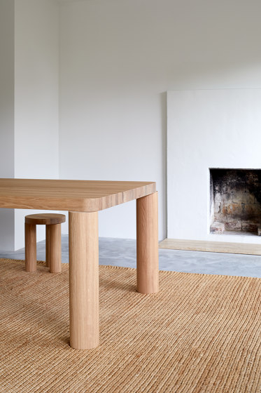 Offset Stool - Umber | Hocker | Resident