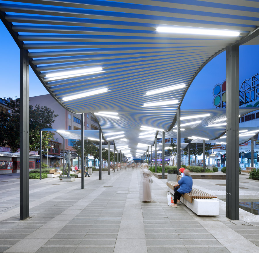 Pedestrianisation of a road in Torremolinos | Referencias de fabricantes | Urbidermis