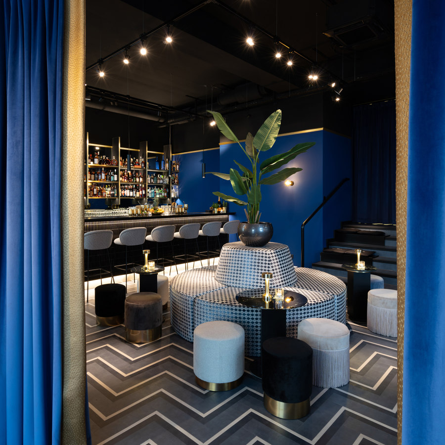 Contemporary Bar | Manufacturer references | Amtico