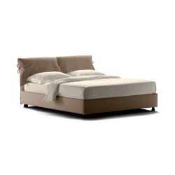 Nathalie Bed | Beds | Flou